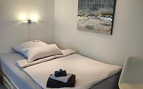Standardzimmer nahe Messe und Airport